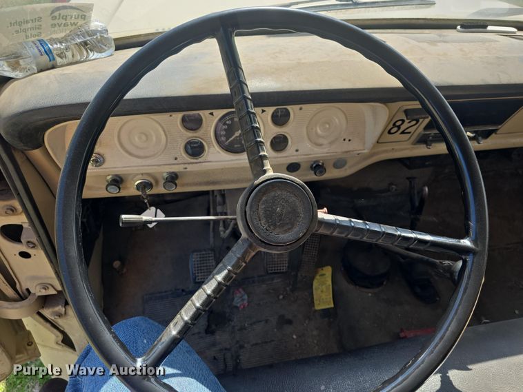 image for item DO7914 1971 Ford F600 sewer jetter truck