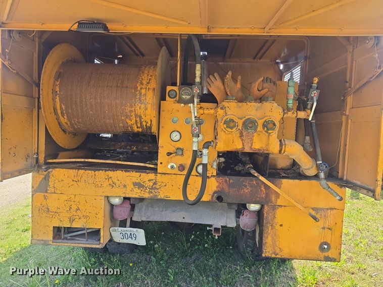 image for item DO7914 1971 Ford F600 sewer jetter truck