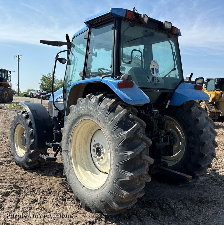 image for item DS3750 2003 New Holland TS100 MFWD tractor