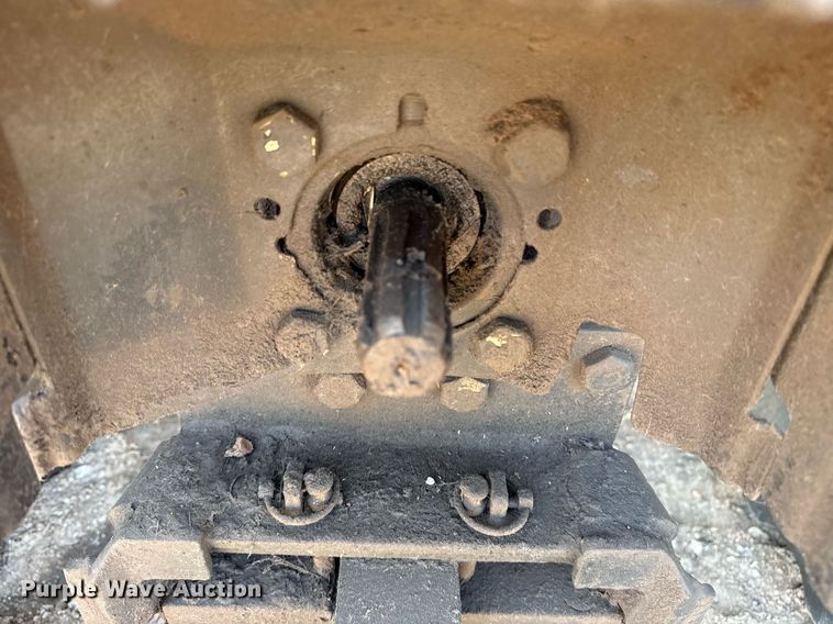 image for item DS3750 2003 New Holland TS100 MFWD tractor