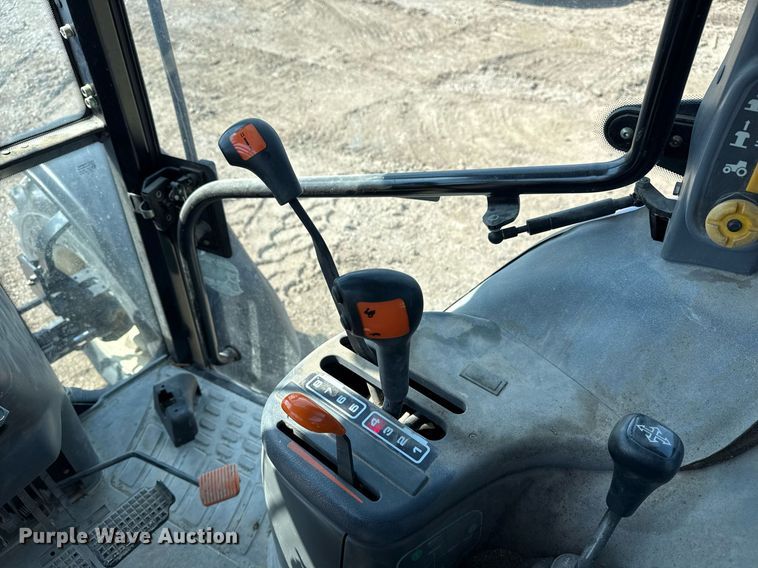 image for item DS3750 2003 New Holland TS100 MFWD tractor