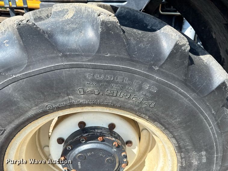 image for item DS3750 2003 New Holland TS100 MFWD tractor