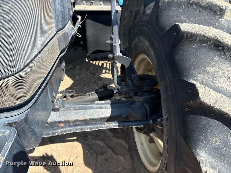 image for item DS3750 2003 New Holland TS100 MFWD tractor