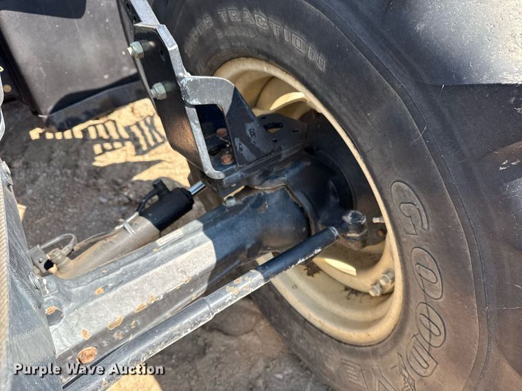 image for item DS3750 2003 New Holland TS100 MFWD tractor