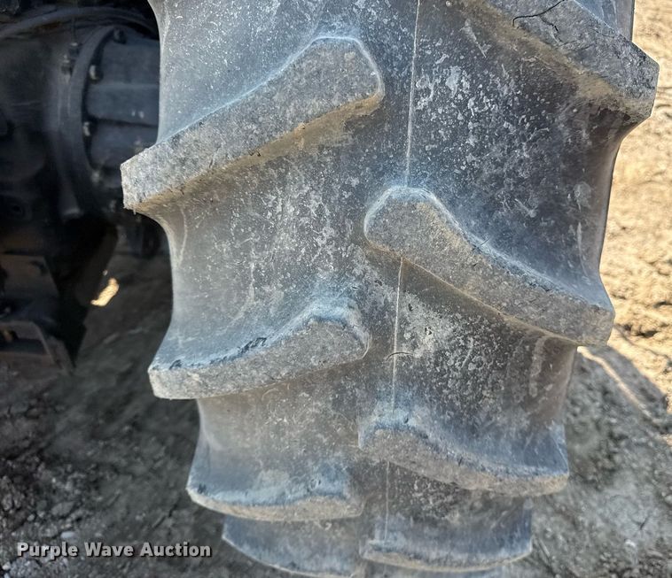 image for item DS3750 2003 New Holland TS100 MFWD tractor