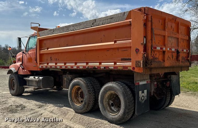 image for item DT0732 2001 Sterling LT9500 dump truck