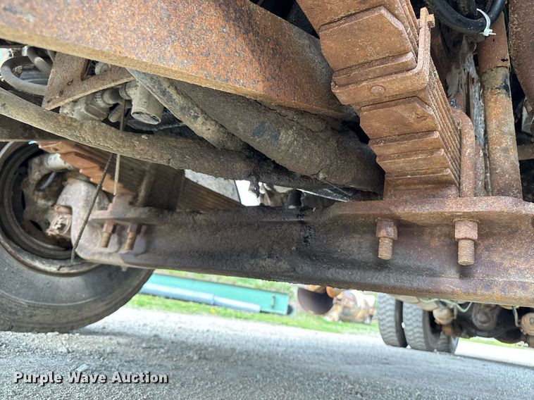 image for item DT0732 2001 Sterling LT9500 dump truck