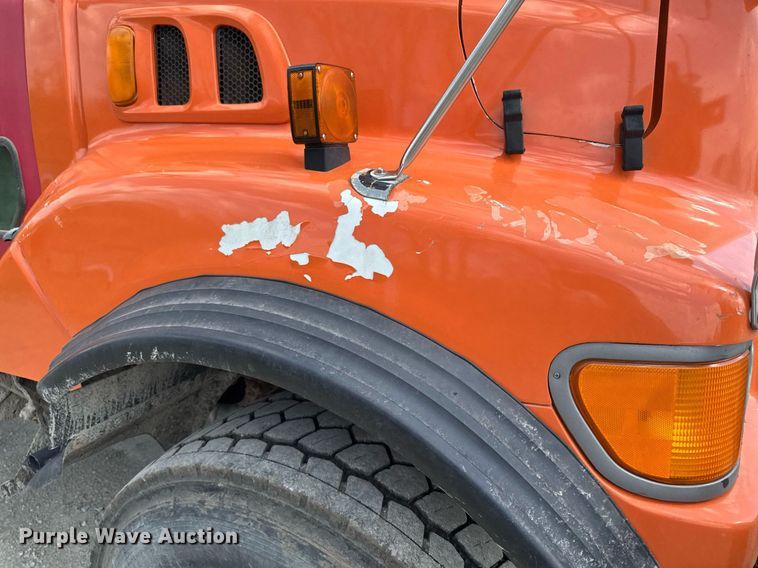 image for item DT0732 2001 Sterling LT9500 dump truck