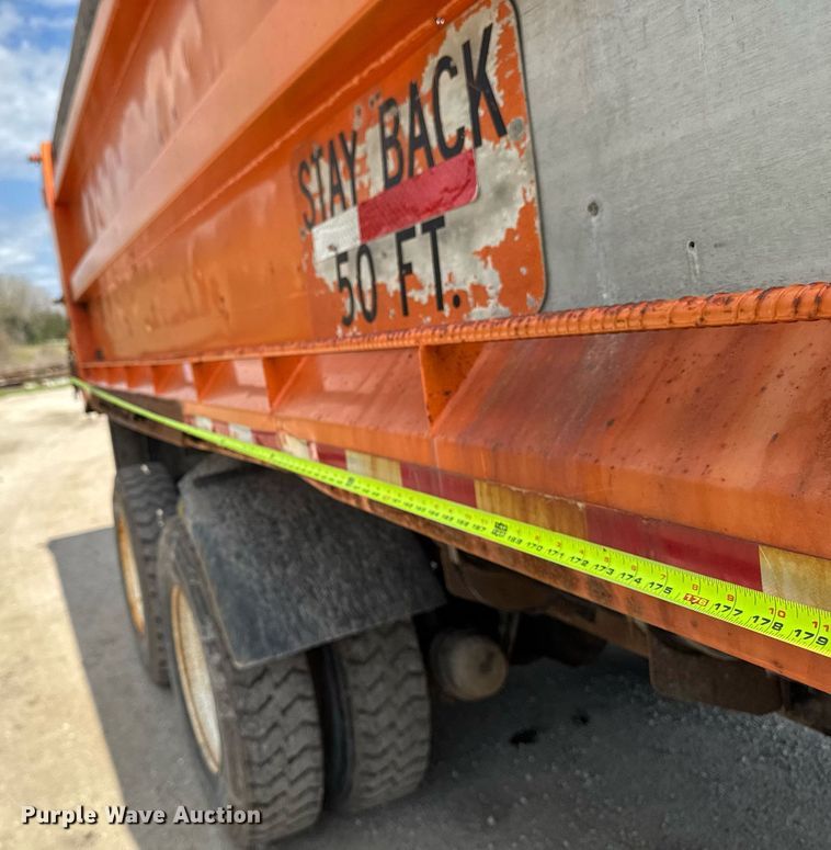 image for item DT0732 2001 Sterling LT9500 dump truck