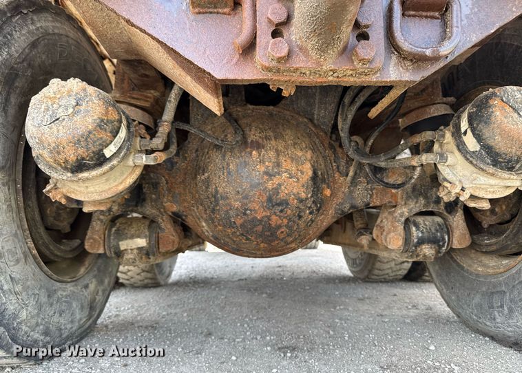 image for item DT0732 2001 Sterling LT9500 dump truck