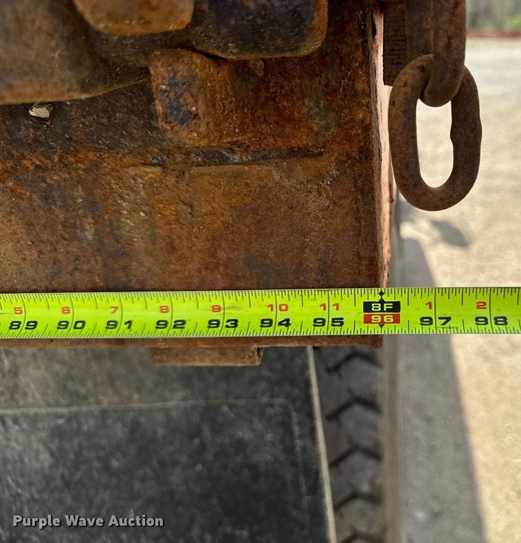 image for item DT0732 2001 Sterling LT9500 dump truck