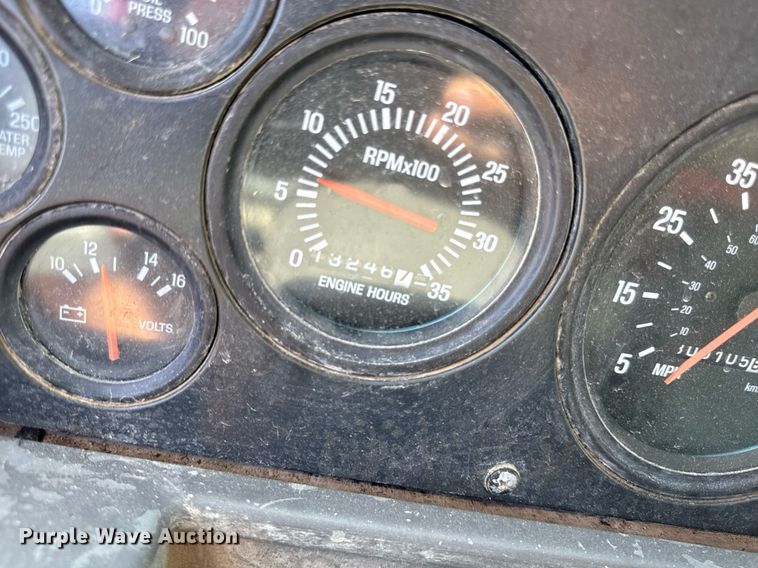 image for item DT0732 2001 Sterling LT9500 dump truck