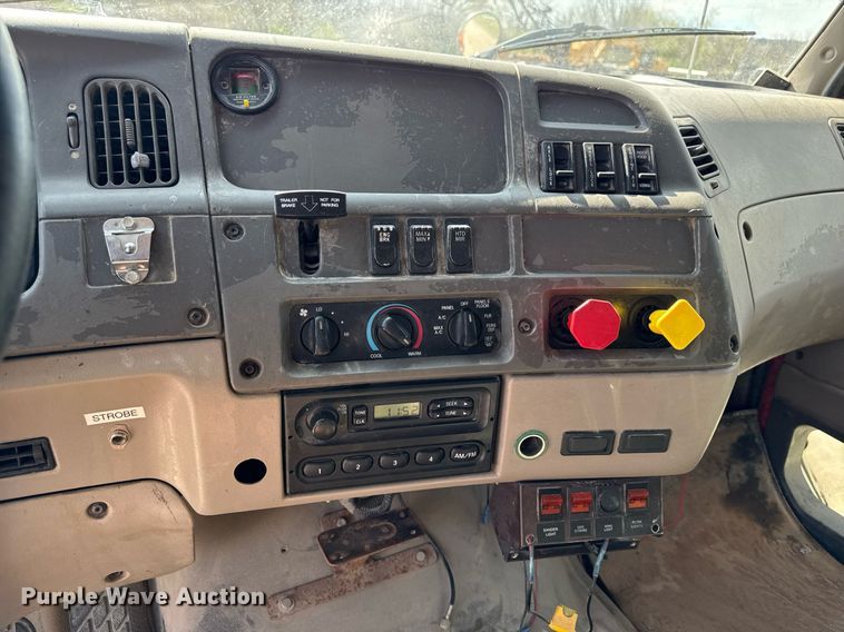 image for item DT0732 2001 Sterling LT9500 dump truck