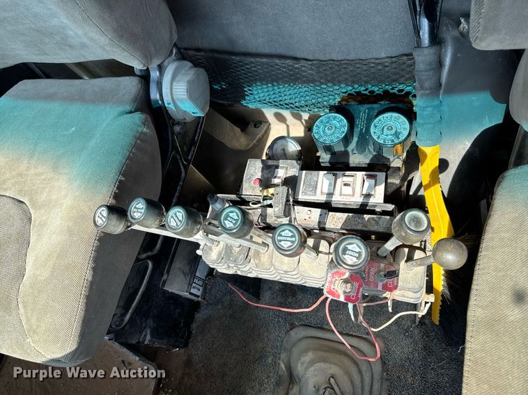 image for item DT0732 2001 Sterling LT9500 dump truck