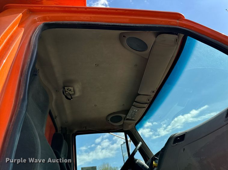 image for item DT0732 2001 Sterling LT9500 dump truck