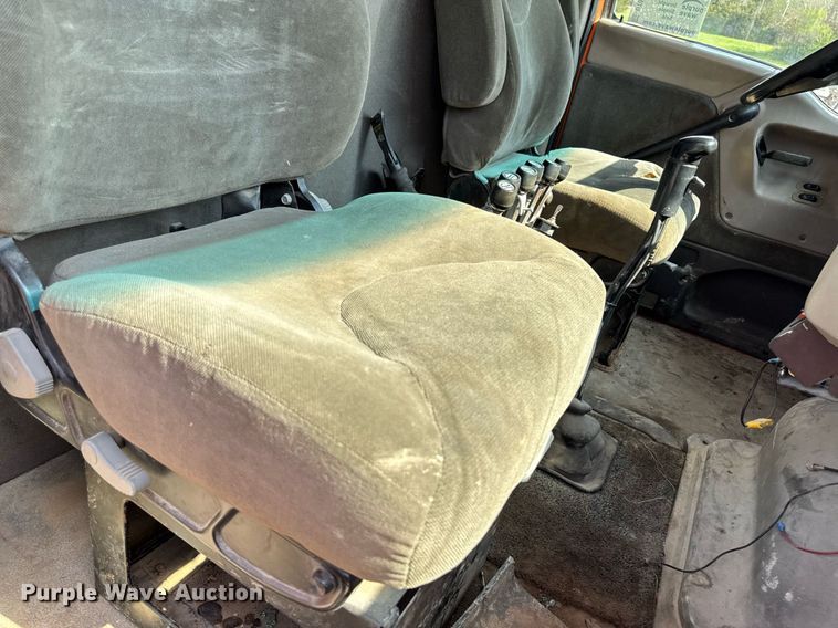 image for item DT0732 2001 Sterling LT9500 dump truck