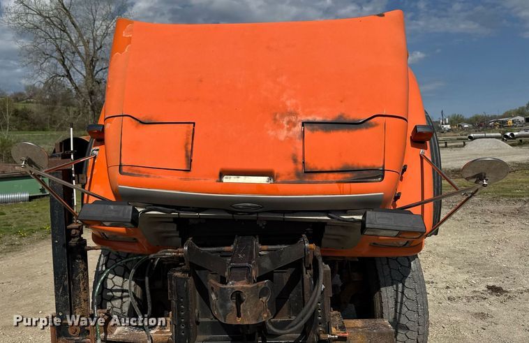 image for item DT0732 2001 Sterling LT9500 dump truck