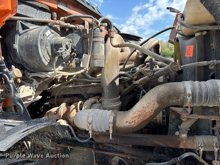 image for item DT0732 2001 Sterling LT9500 dump truck