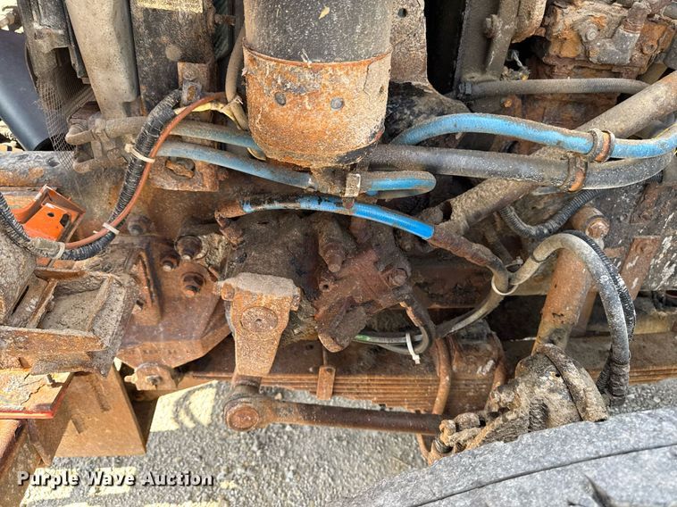 image for item DT0732 2001 Sterling LT9500 dump truck