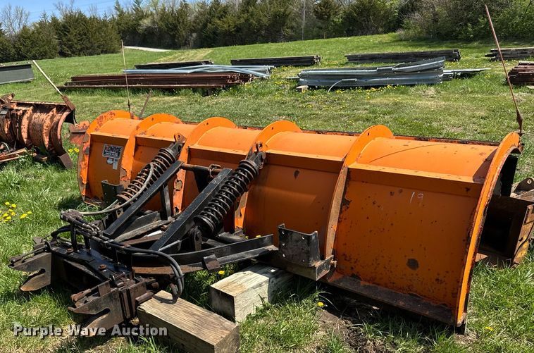 image for item DT0732 2001 Sterling LT9500 dump truck