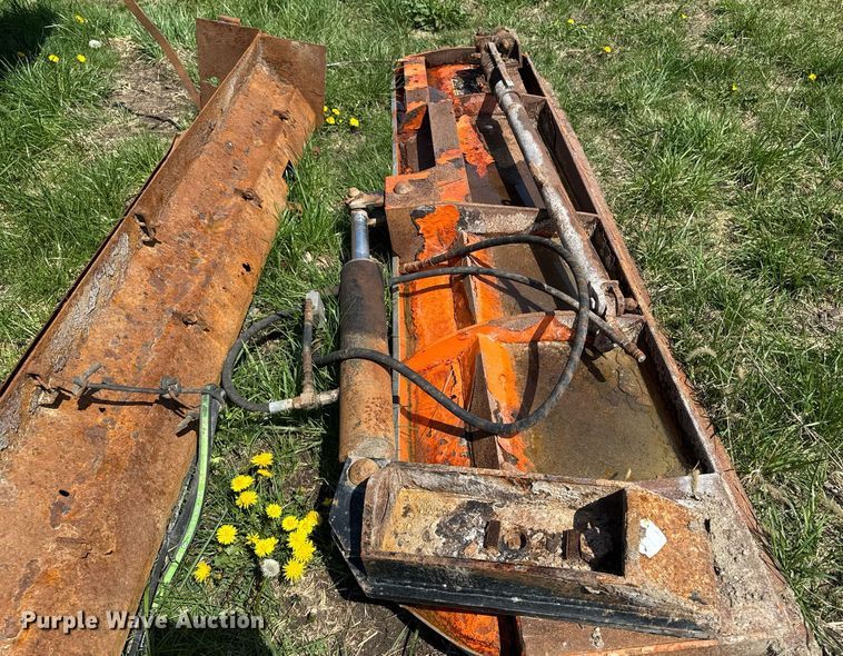 image for item DT0732 2001 Sterling LT9500 dump truck