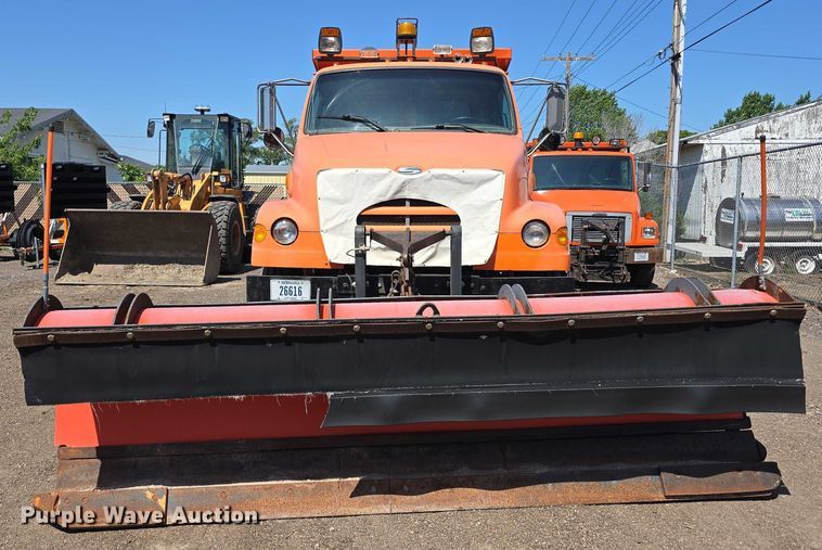 image for item DT6890 2000 Sterling L-Line dump truck