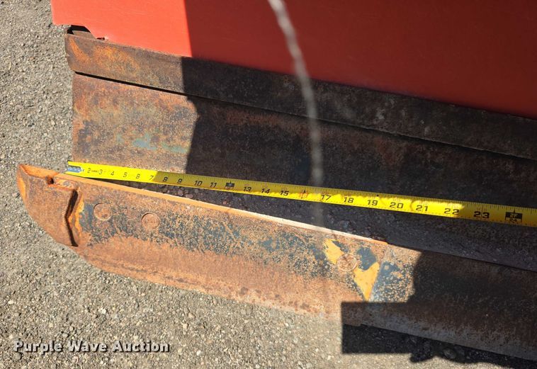 image for item DT6890 2000 Sterling L-Line dump truck