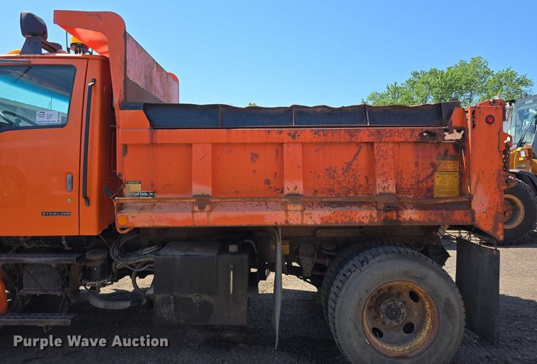 image for item DT6890 2000 Sterling L-Line dump truck