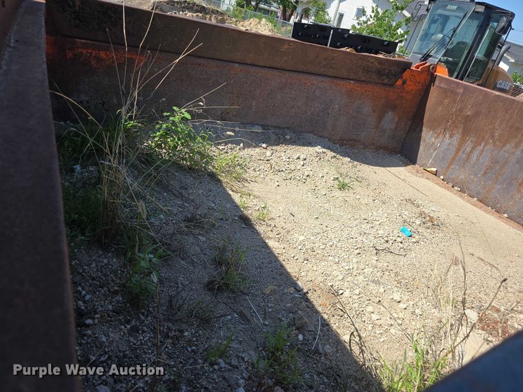 image for item DT6890 2000 Sterling L-Line dump truck