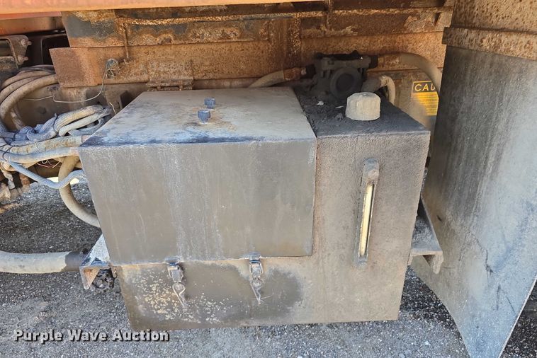 image for item DT6890 2000 Sterling L-Line dump truck