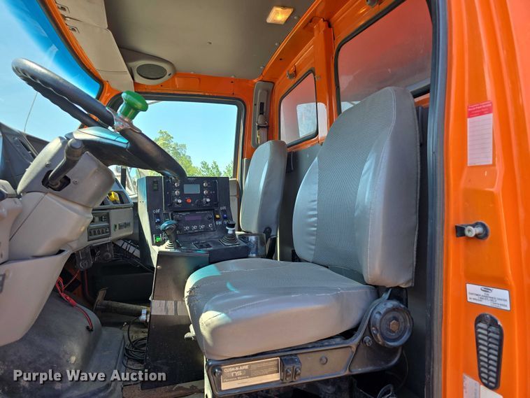 image for item DT6890 2000 Sterling L-Line dump truck