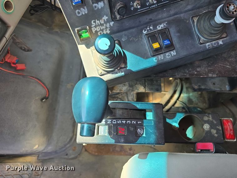 image for item DT6890 2000 Sterling L-Line dump truck