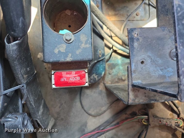 image for item DT6890 2000 Sterling L-Line dump truck