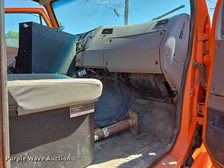 image for item DT6890 2000 Sterling L-Line dump truck