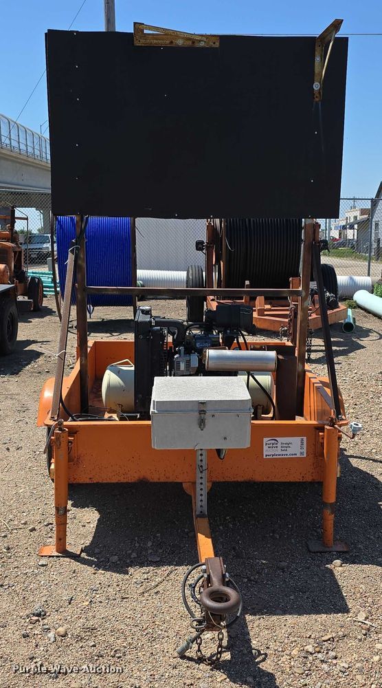 image for item DT6894 Hoffman arrow board trailer