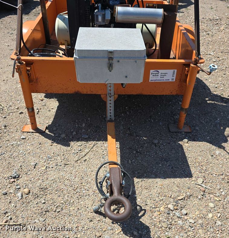 image for item DT6894 Hoffman arrow board trailer