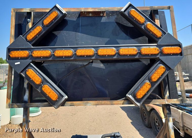 image for item DT6894 Hoffman arrow board trailer