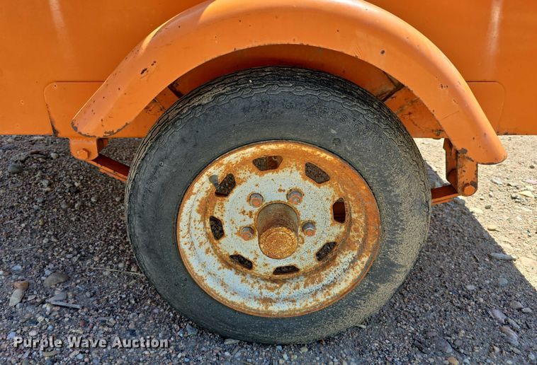 image for item DT6894 Hoffman arrow board trailer