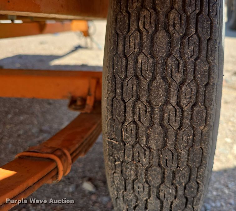 image for item DT6894 Hoffman arrow board trailer