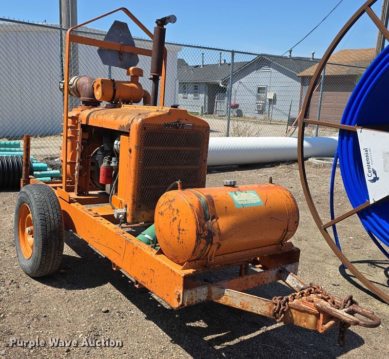 image for item DT6895 White Engines pump