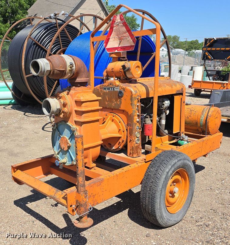 image for item DT6895 White Engines pump