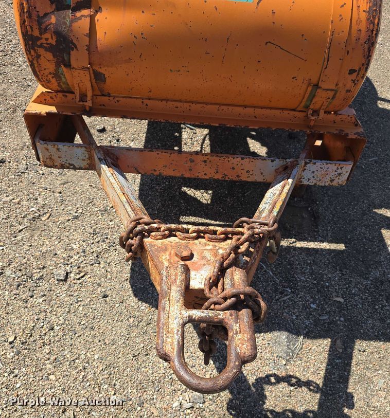 image for item DT6895 White Engines pump