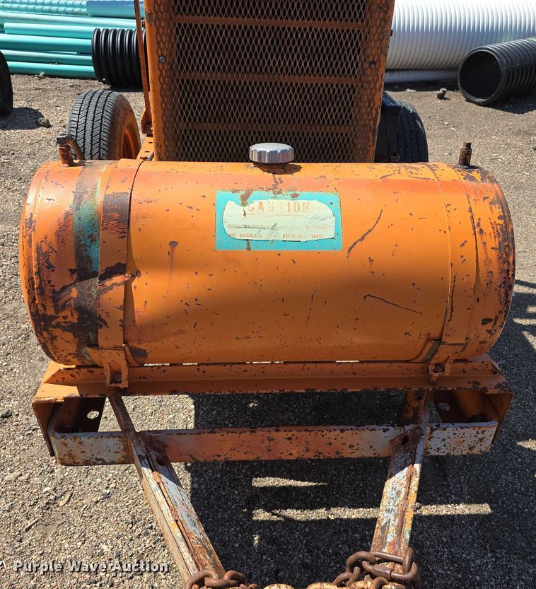 image for item DT6895 White Engines pump