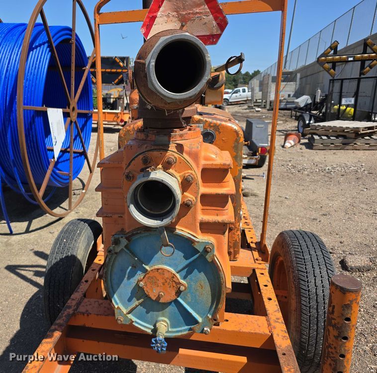 image for item DT6895 White Engines pump