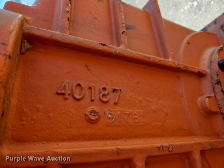 image for item DT6895 White Engines pump