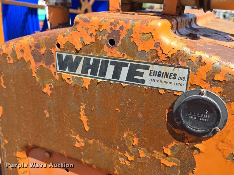 image for item DT6895 White Engines pump