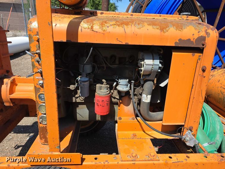 image for item DT6895 White Engines pump