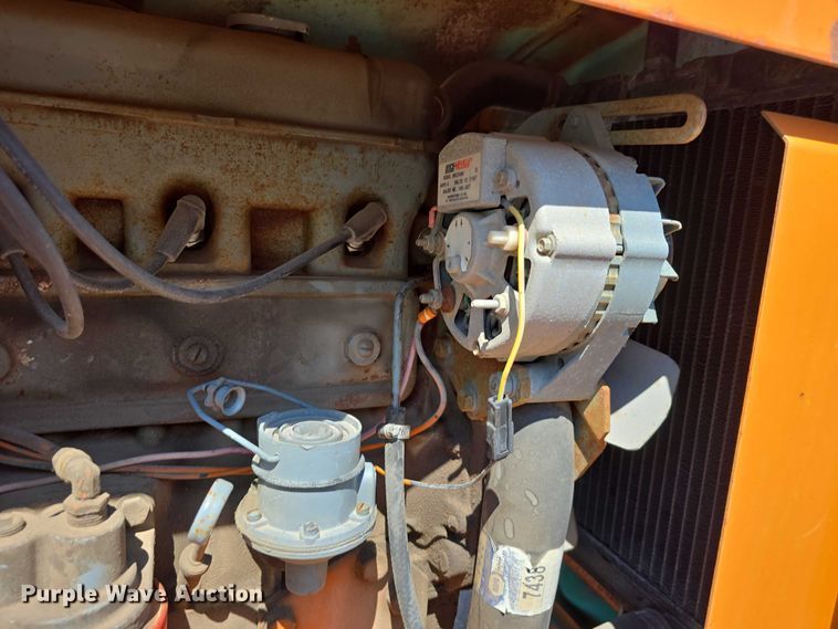 image for item DT6895 White Engines pump