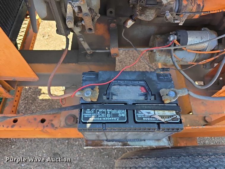 image for item DT6895 White Engines pump