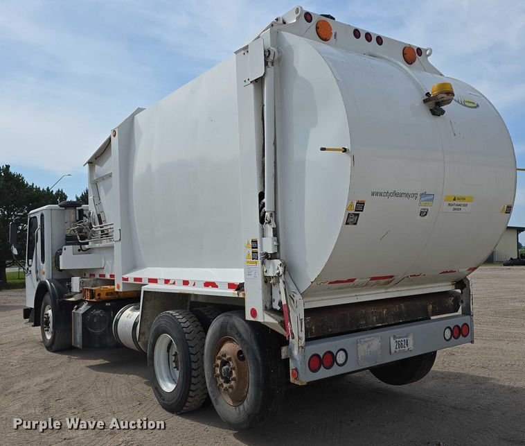 image for item DT6910 2008 American LaFrance Condor refuse truck